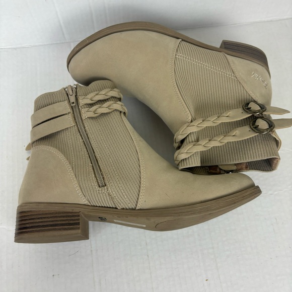 Blowfish tan sueded ankle boots with braided strap accents-Woman’s 8.5 - Picture 6 of 11